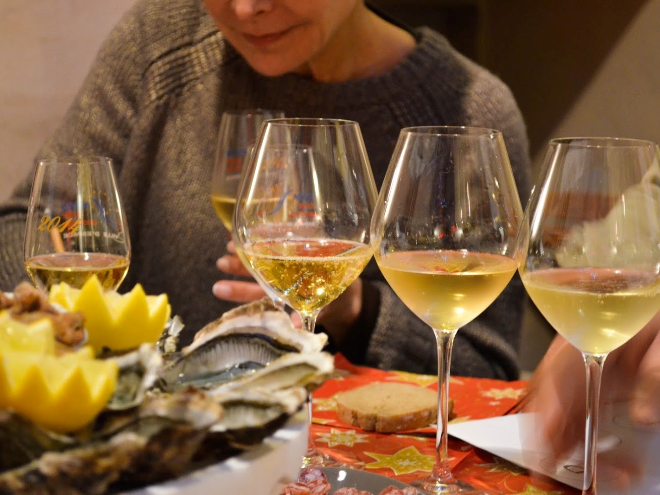 Déjeuner pour 2 personnes en 3 temps avec accord mets et vins main image 1